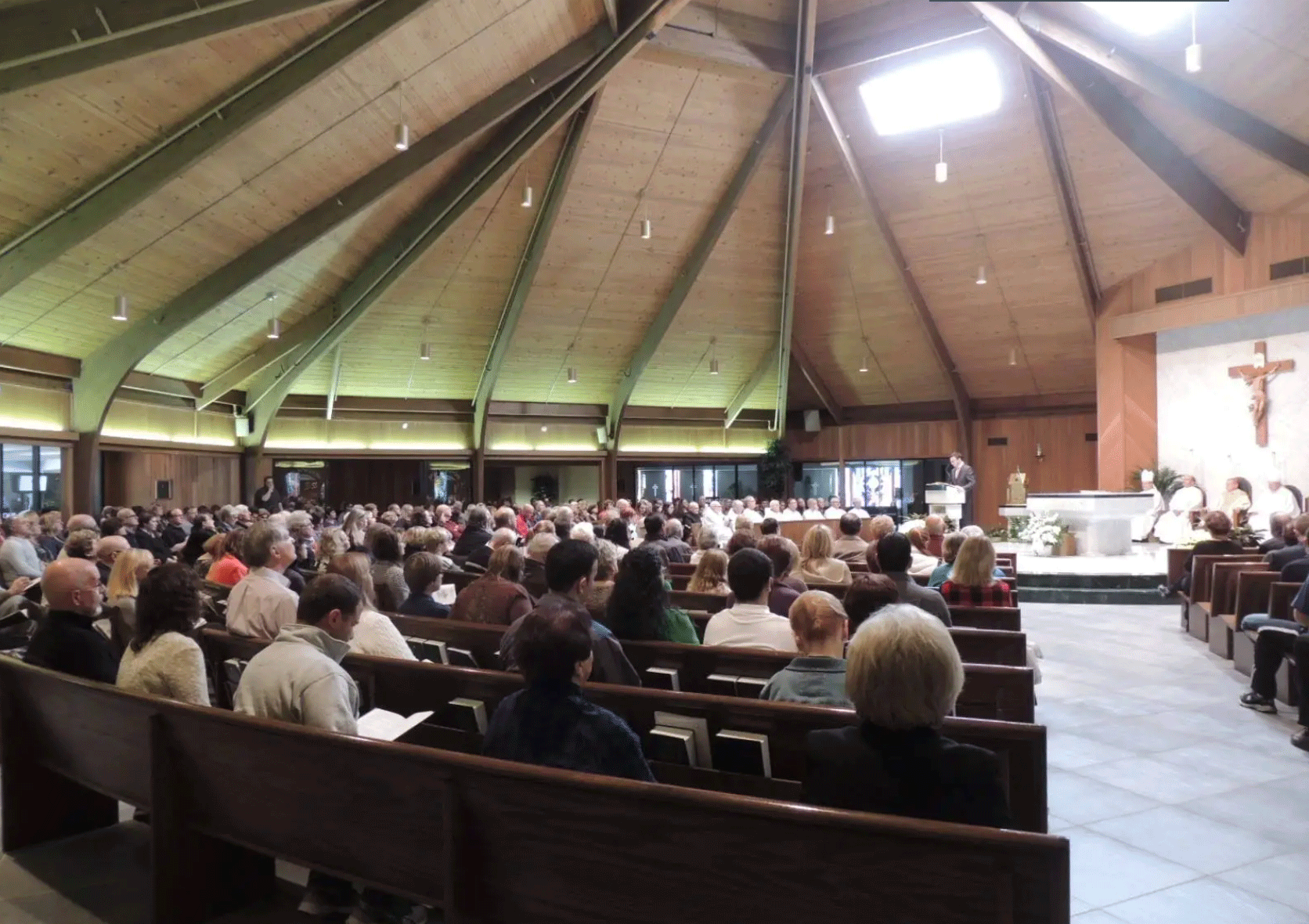 Congregation on Sunday at Notre Dame of Mount Carmel in Cedar Knolls